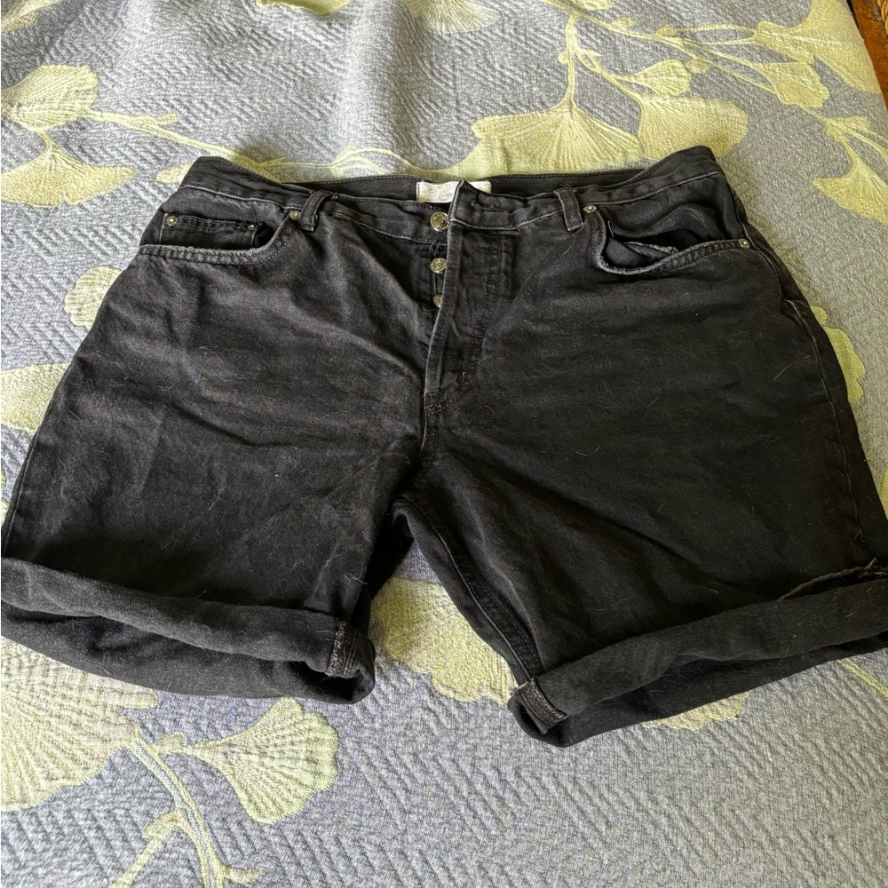 WE THE FREE 31 shorts! Black with button fly